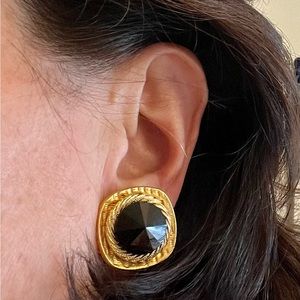 Vintage Gold and Onyx Clip on Earrings